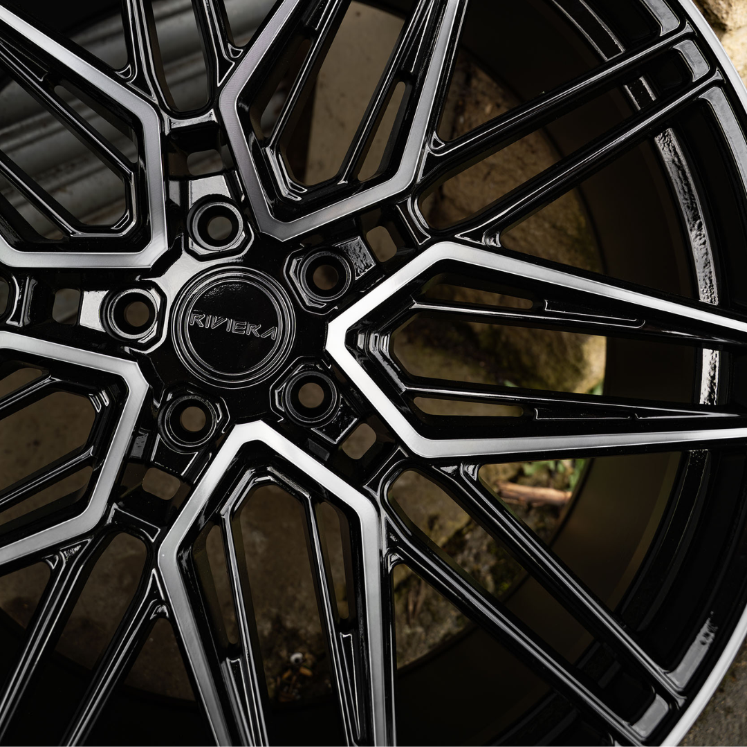 RIVIERA RF10 22" Alloy Wheel & Tyre package