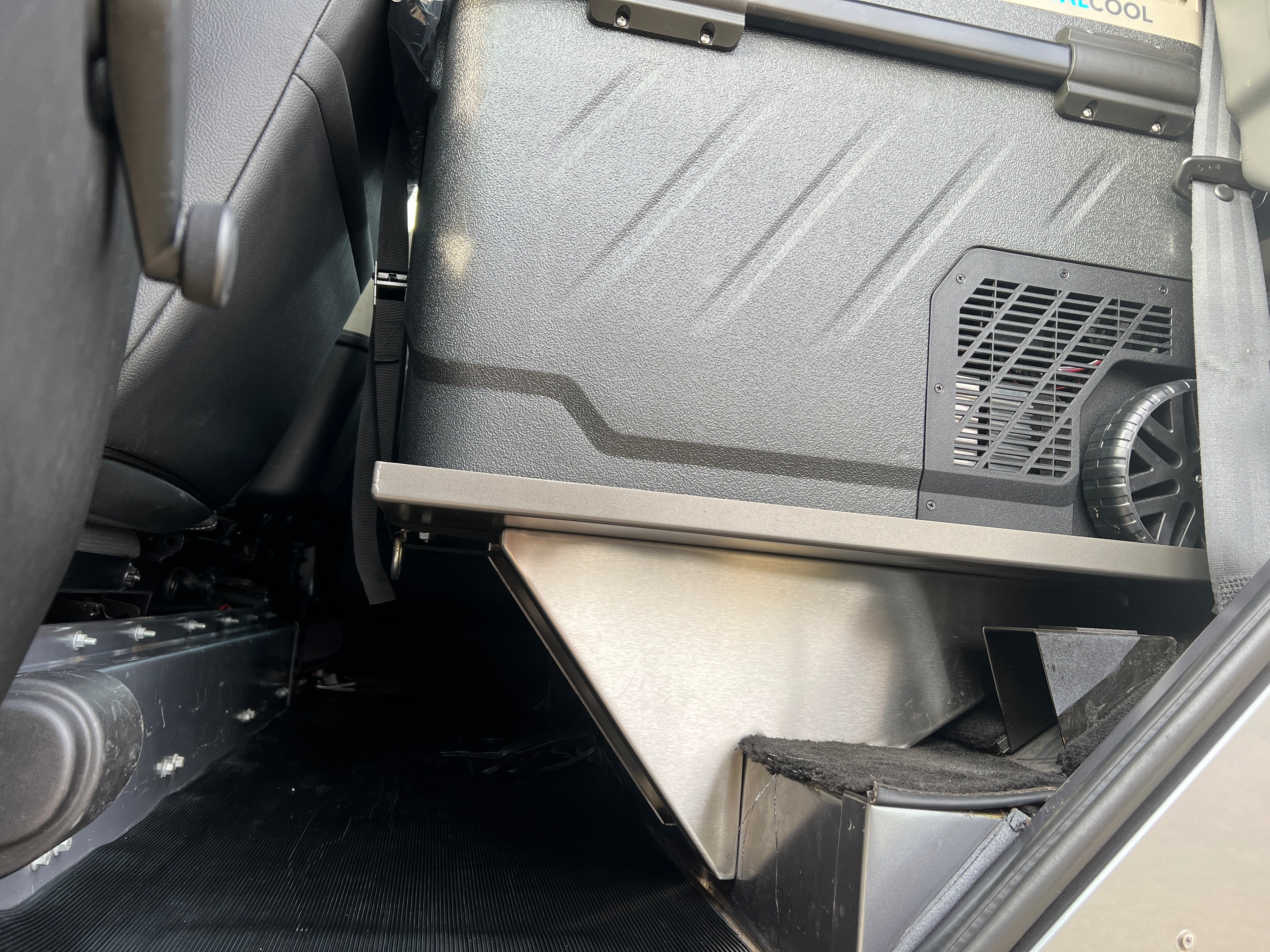 Camelbac demountable kitchen